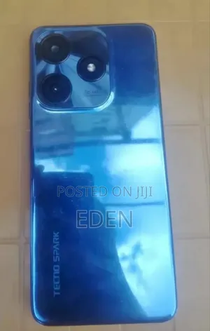 Photo - Tecno Spark 10C 128 GB Blue