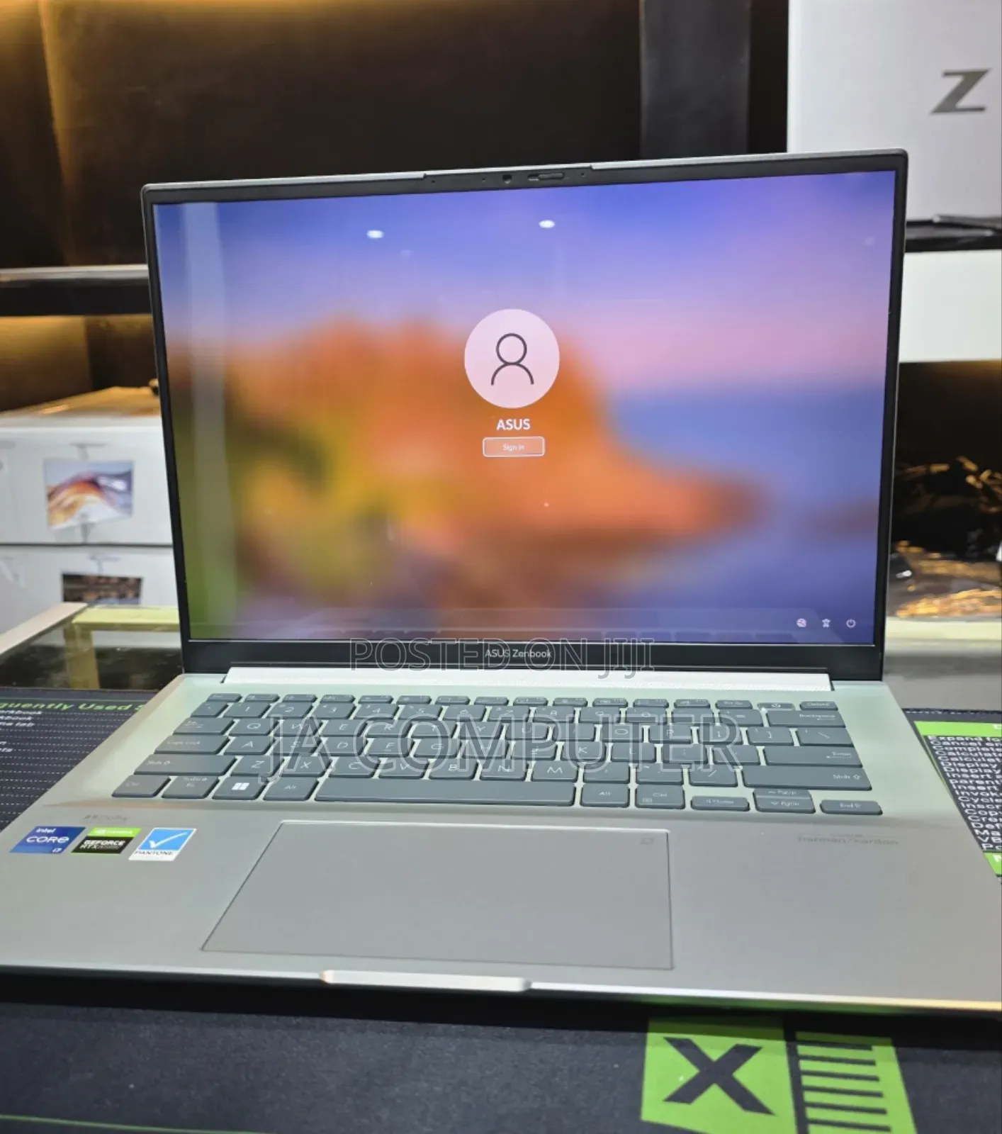 New Laptop Asus Zenbook 14 UX434 16GB Intel Core I7 SSHD (Hybrid) 512GB