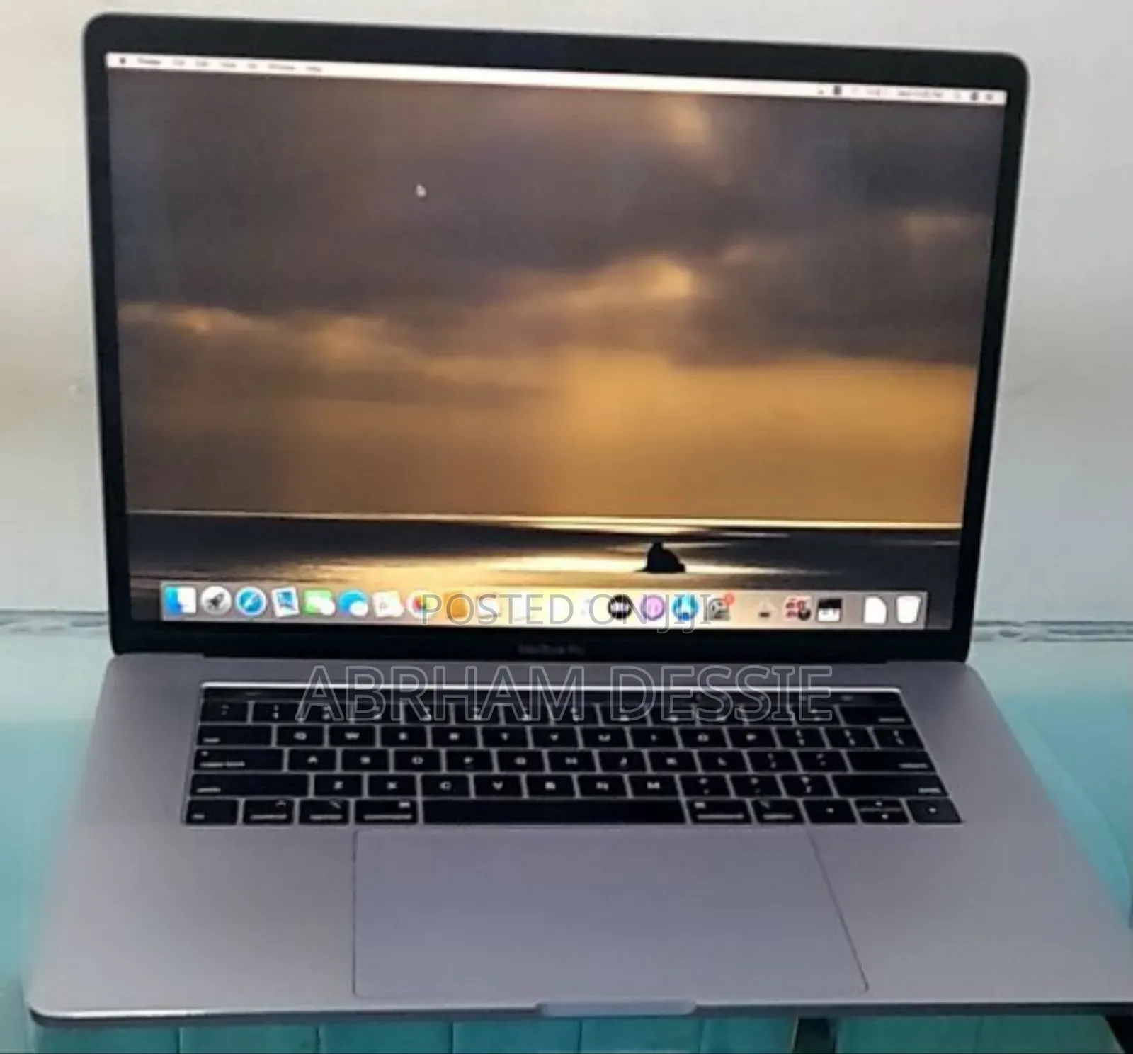 New Laptop Apple MacBook Pro 2019 32GB Intel Core I9 SSD 1T