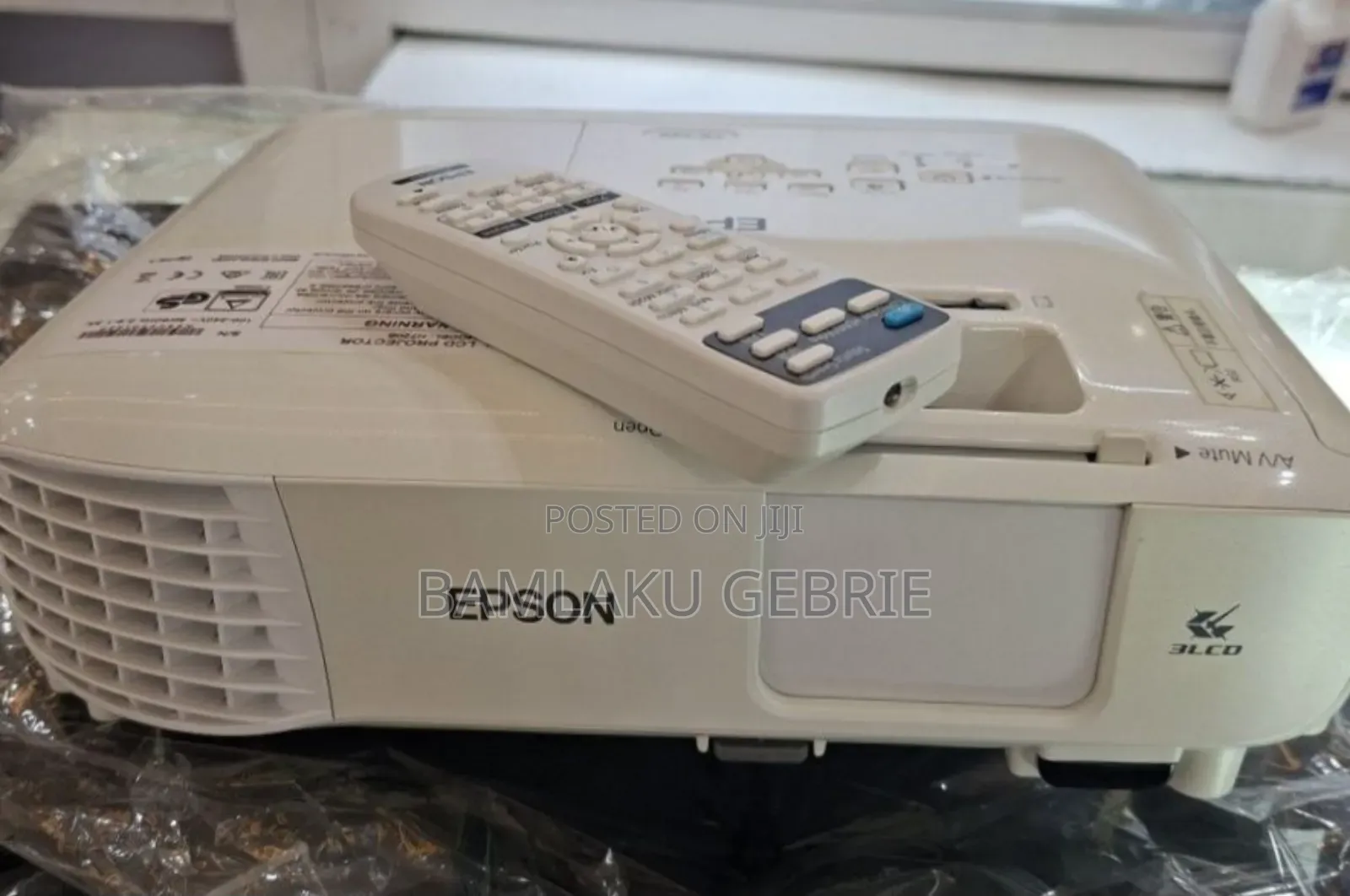 Brand New Epson Cb-X49 Projector
With Bag