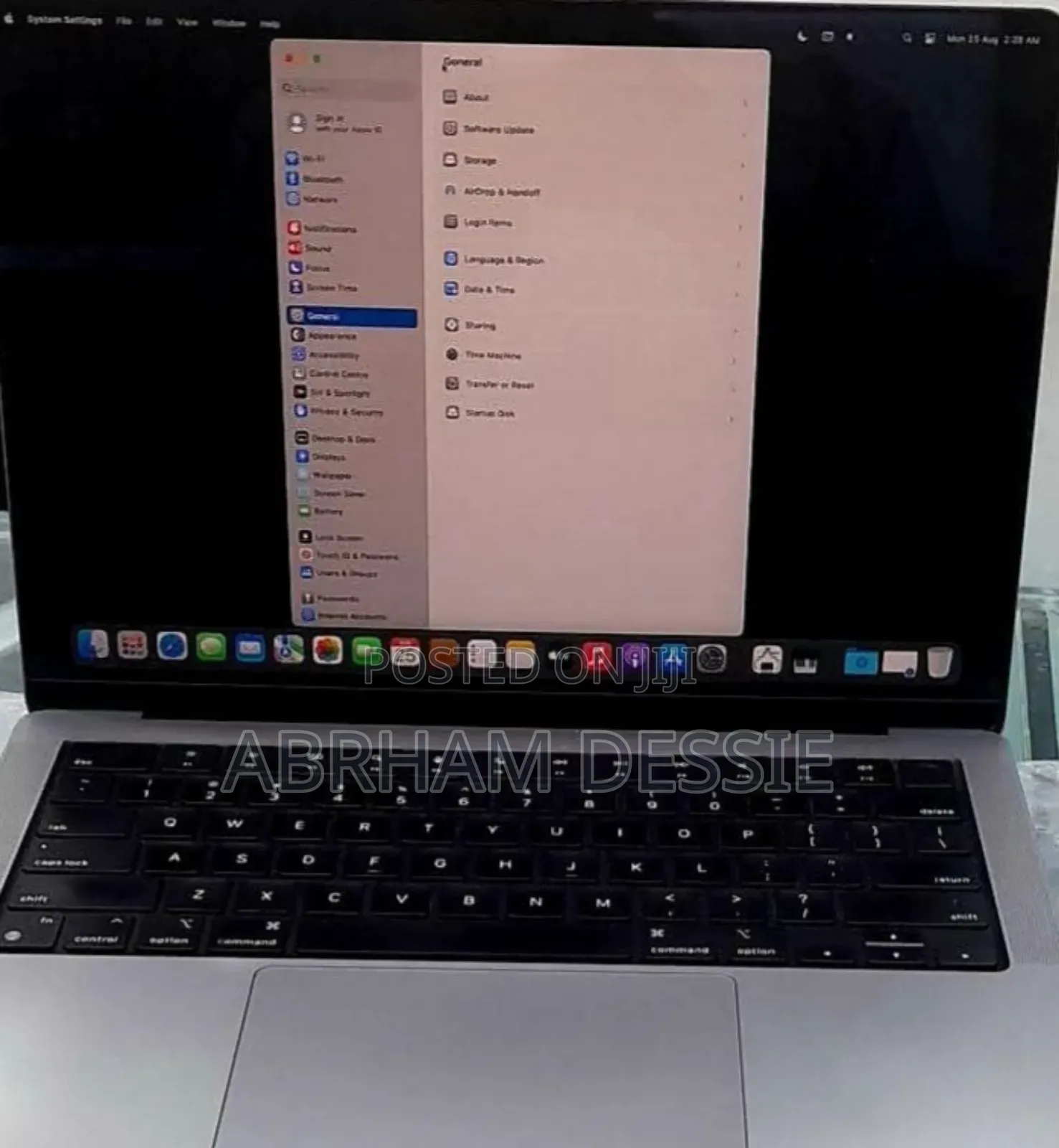 New Laptop Apple MacBook Pro 2021 M1 32GB Apple M1 Pro SSD 512GB
