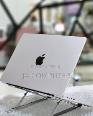 New Laptop Apple MacBook Pro M1 16GB Apple M1 Pro SSD 512GB