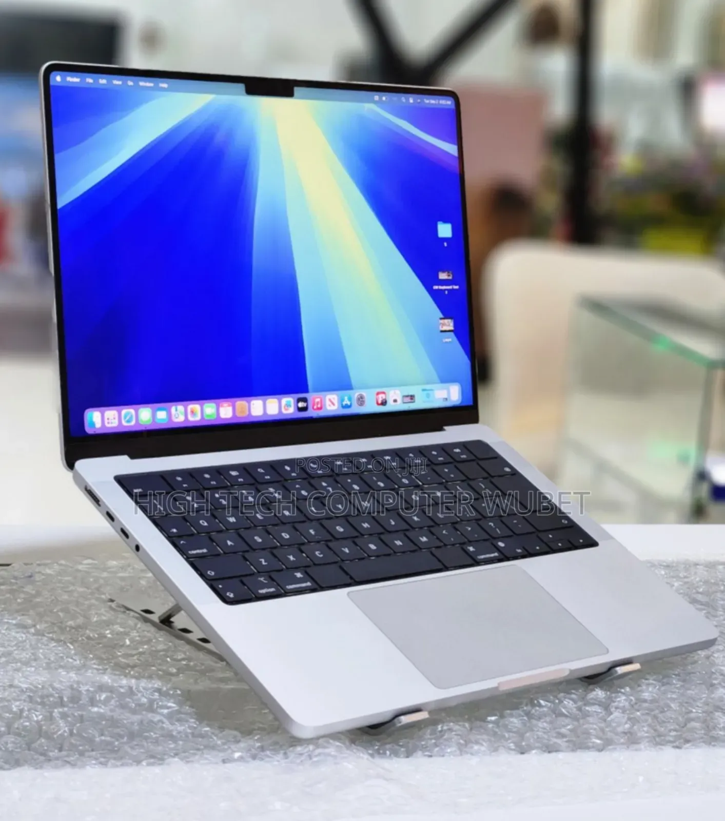 New Laptop Apple MacBook Pro M1 16GB Apple M1 Pro SSD 1T