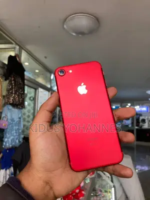Apple iPhone 7 32 GB Red