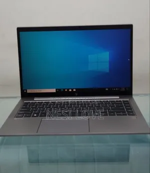 New Laptop HP ZBook Firefly G8 16GB Intel Core I7 SSD 512GB