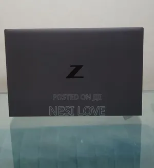 New Laptop HP ZBook Firefly G8 16GB Intel Core I7 SSD 512GB