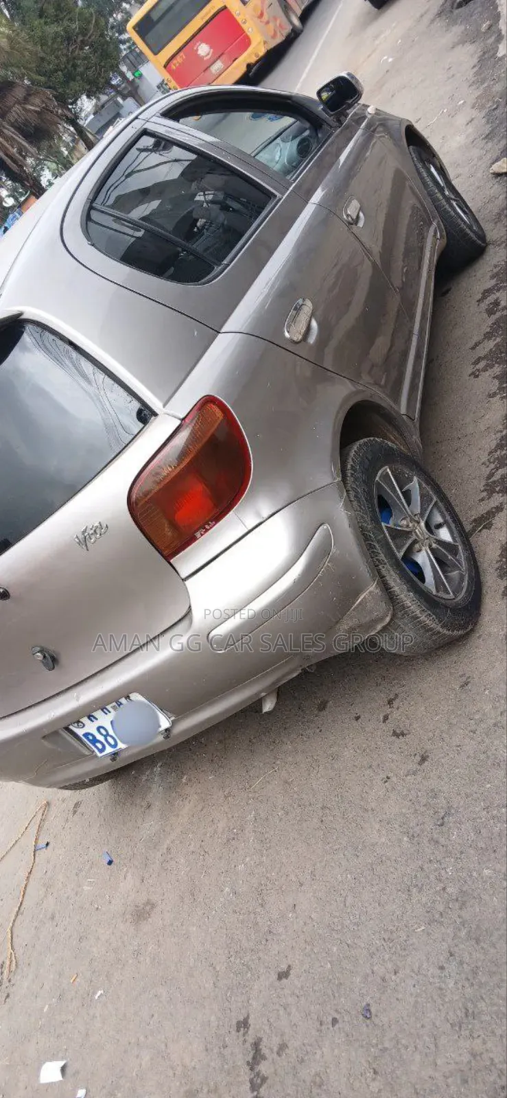 Toyota Vitz 2002 Gray