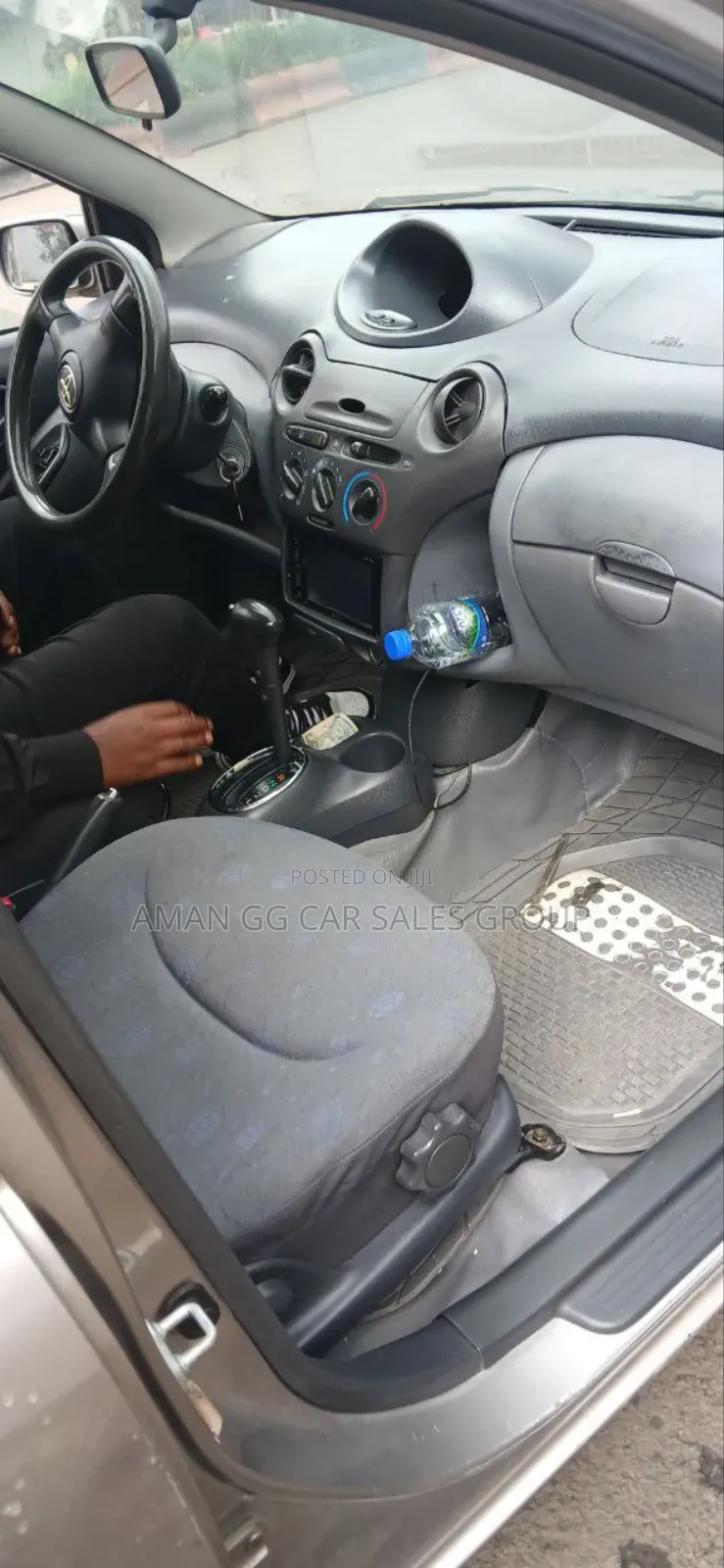 Toyota Vitz 2002 Gray