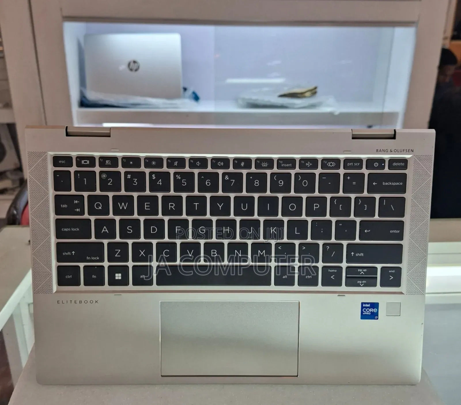 New Laptop HP EliteBook 830 G8 32GB Intel Core I7 SSD 512GB