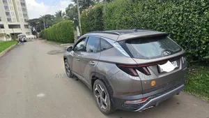 Hyundai Tucson 2022 Gold