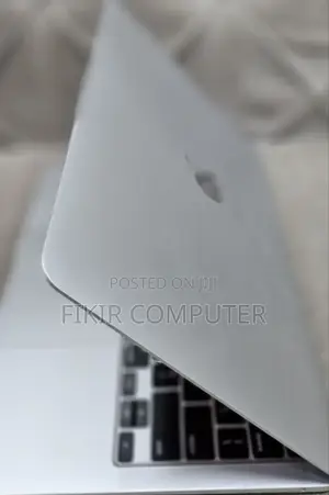 New Laptop Apple MacBook Air 2020 M1 16GB Intel Core I5 SSD 512GB