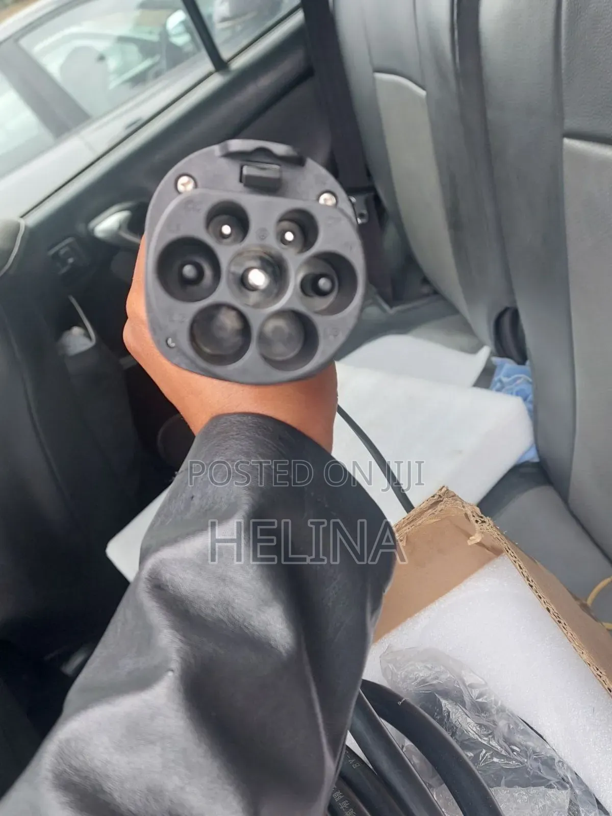 Fast Charger Suitable for All Electric Vehicles