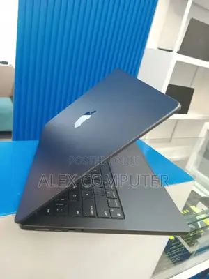 New Apple MacBook Pro 2023 M3 14-Inch 18GB Apple M3 Pro SSD 512GB