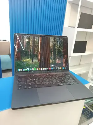 New Apple MacBook Pro 2023 M3 14-Inch 18GB Apple M3 Pro SSD 512GB