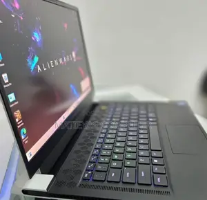 New Laptop Alienware M17x R2 32GB Intel Core I7 SSD 512GB
