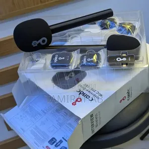 Candc Dual Mic Wireless Interview Microphone 2transmitters + 1receiver