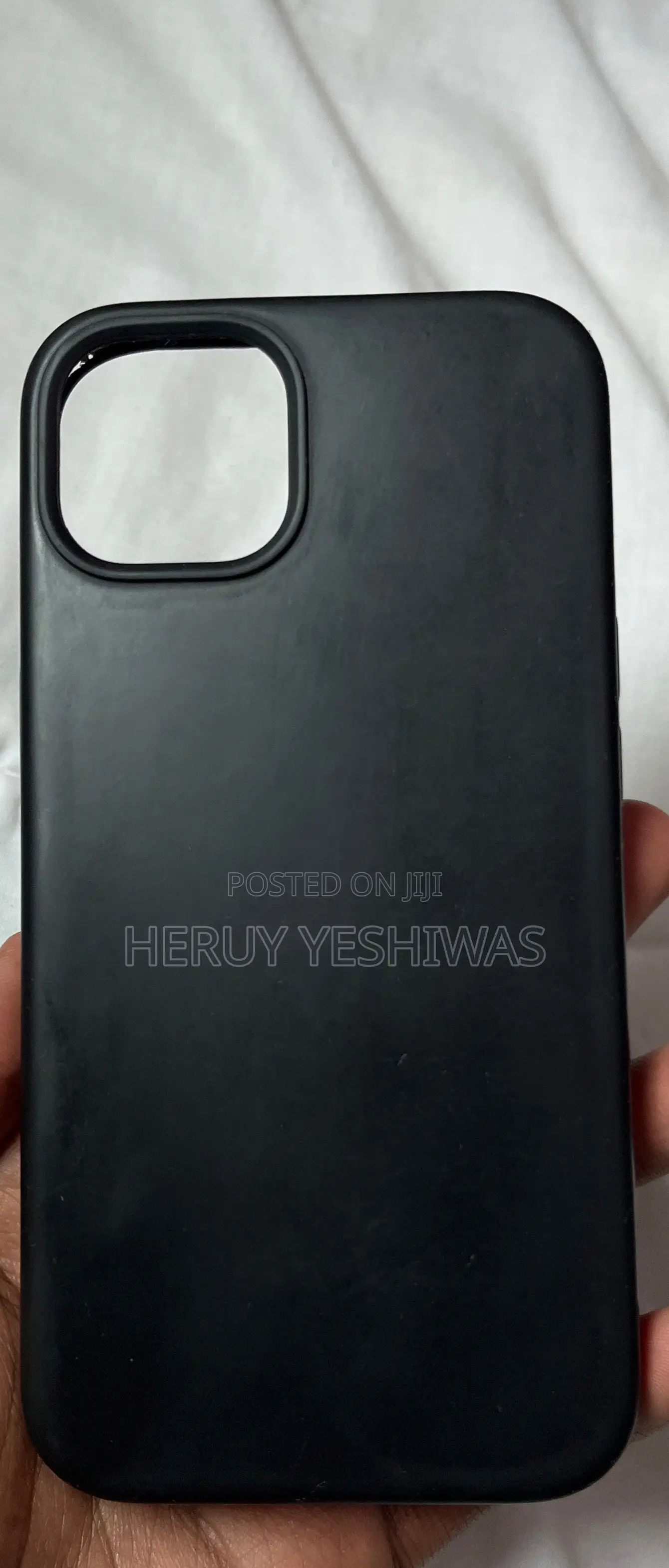 ✨ Sleek Shockproof iPhone 13 Cover – Perfect Fit,Silicon.