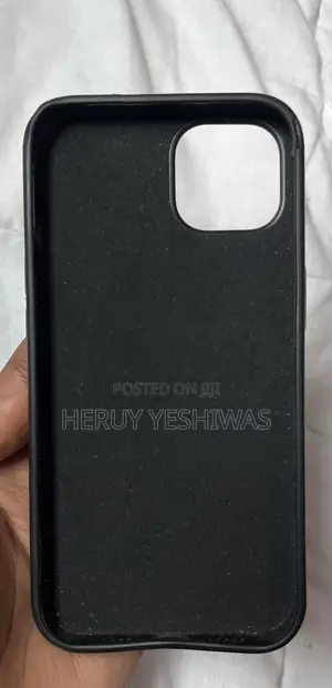 ✨ Sleek Shockproof iPhone 13 Cover – Perfect Fit,Silicon.