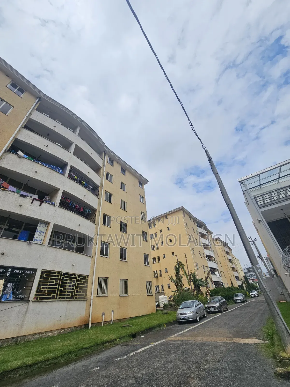 3bdrm Apartment in Yeka for sale