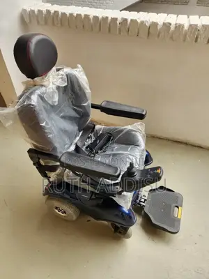 Photo - Electrical Wheelchair脯了analog Digital Wheelchair多年wheelchair Electrica