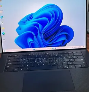 Photo - New Laptop Dell XPS 15 32GB Intel Core I7 SSD 512GB