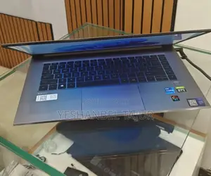 Photo - New Laptop HP Zbook Studio G7 32GB Intel Core I7 SSD 1T