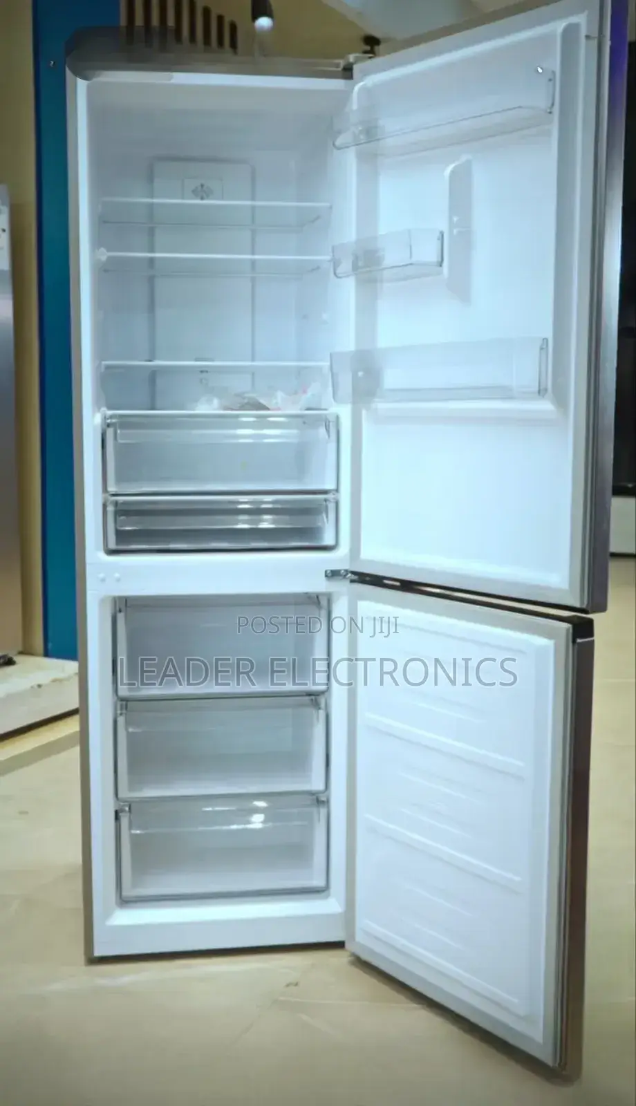 Orbit Refrigerator 530