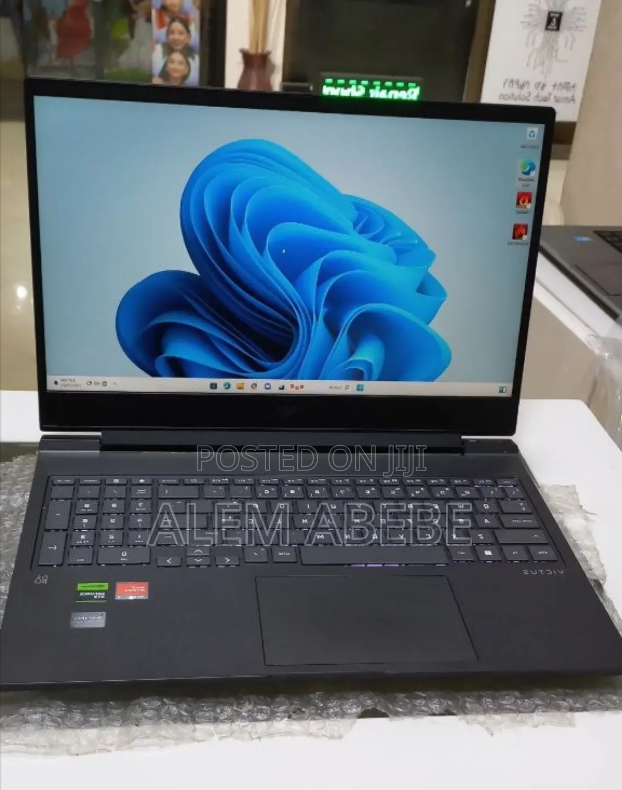 New Laptop HP Victus 15 16GB AMD Ryzen 7 SSD 1T