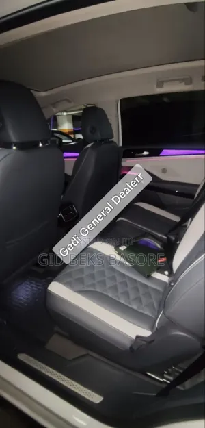 Volkswagen ID.6 2024 White