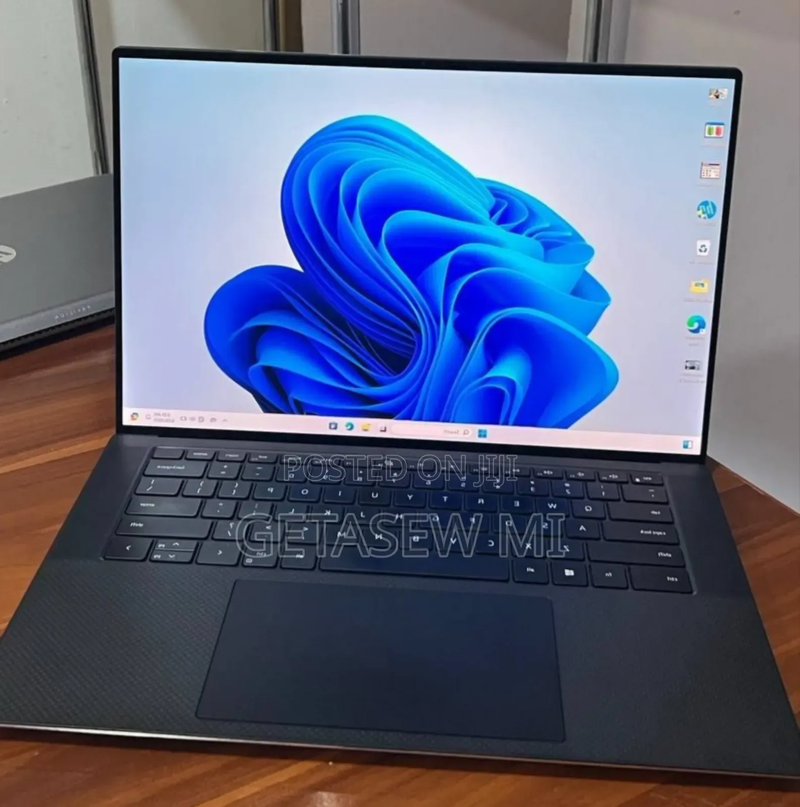 New Laptop Dell XPS 15 32GB Intel Core I7 SSD 512GB