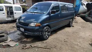 Photo - Toyota HiAce 2000 White