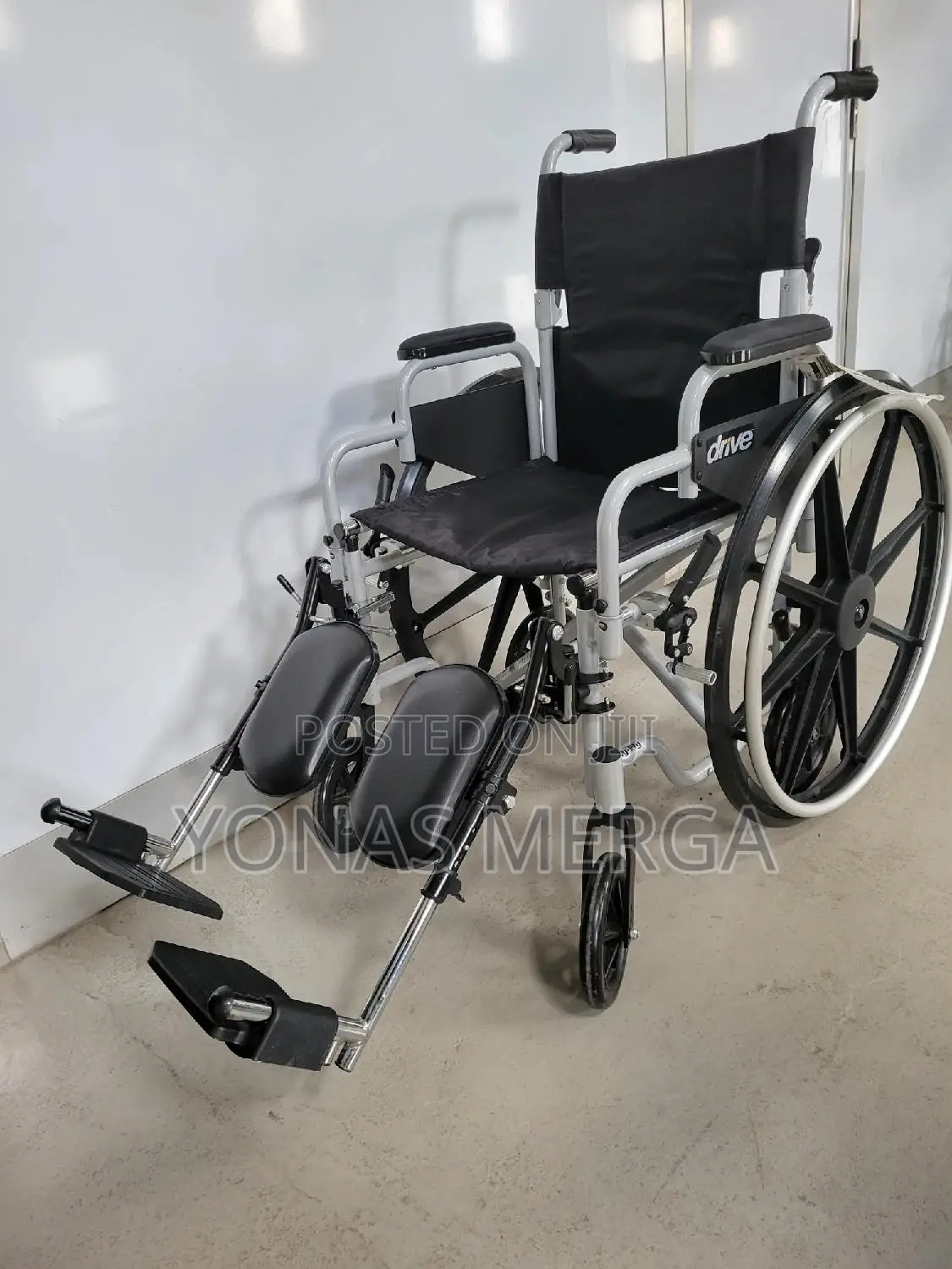 Wheelchair奄§Wheelchair Is Going to Be Loaded in a Vehicle Consider