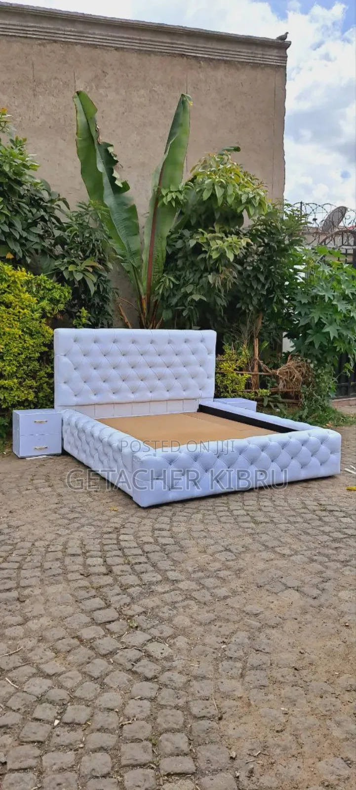Ho.E Furniture Bed and Sofa
