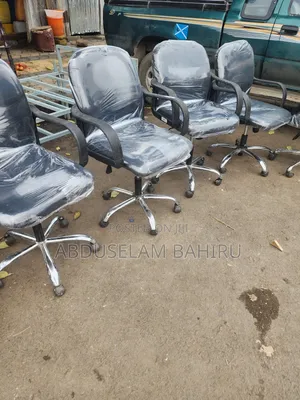 Office Chair ተሽከርካሪ ወምበር
