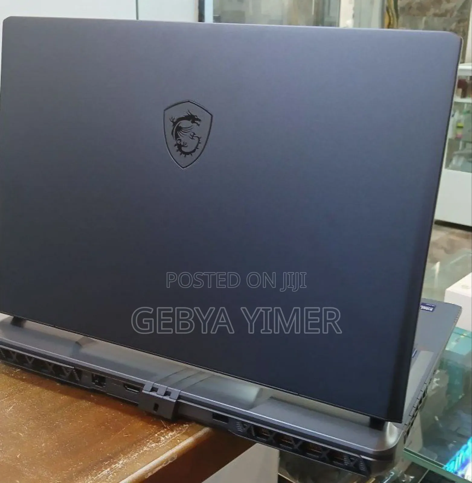 New Laptop MSI Vector 17 HX AI A2XWJG 16GB Intel Core Ultra 7 SSD 1T