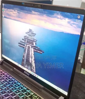 New Laptop MSI Vector 17 HX AI A2XWJG 16GB Intel Core Ultra 7 SSD 1T