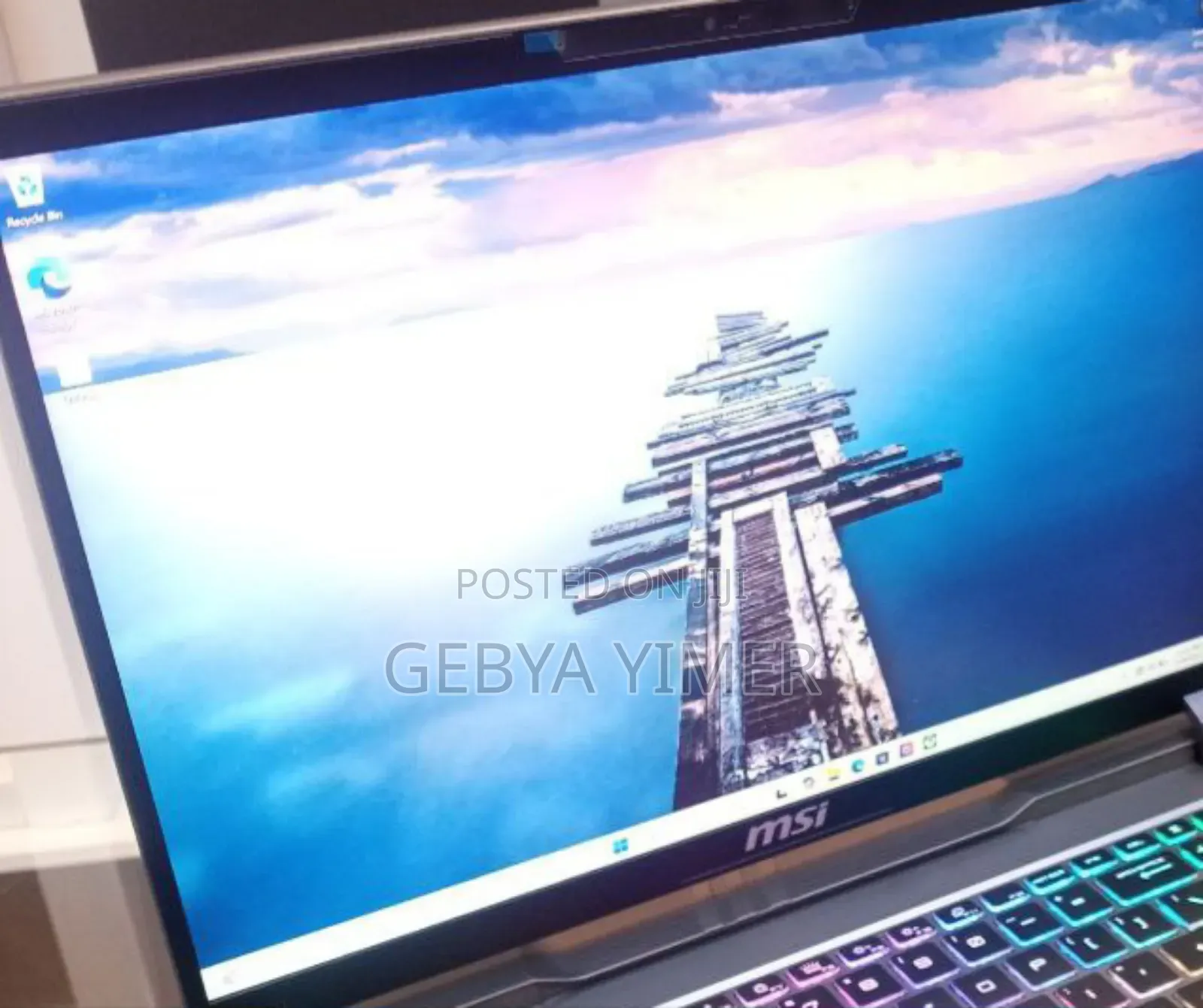 New Laptop MSI Vector 17 HX AI A2XWJG 16GB Intel Core Ultra 7 SSD 1T