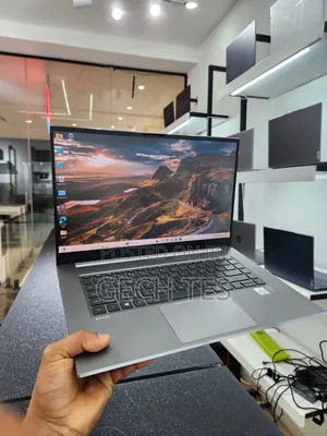 New Laptop HP Zbook Studio G7 32GB Intel Core I7 SSD 1T