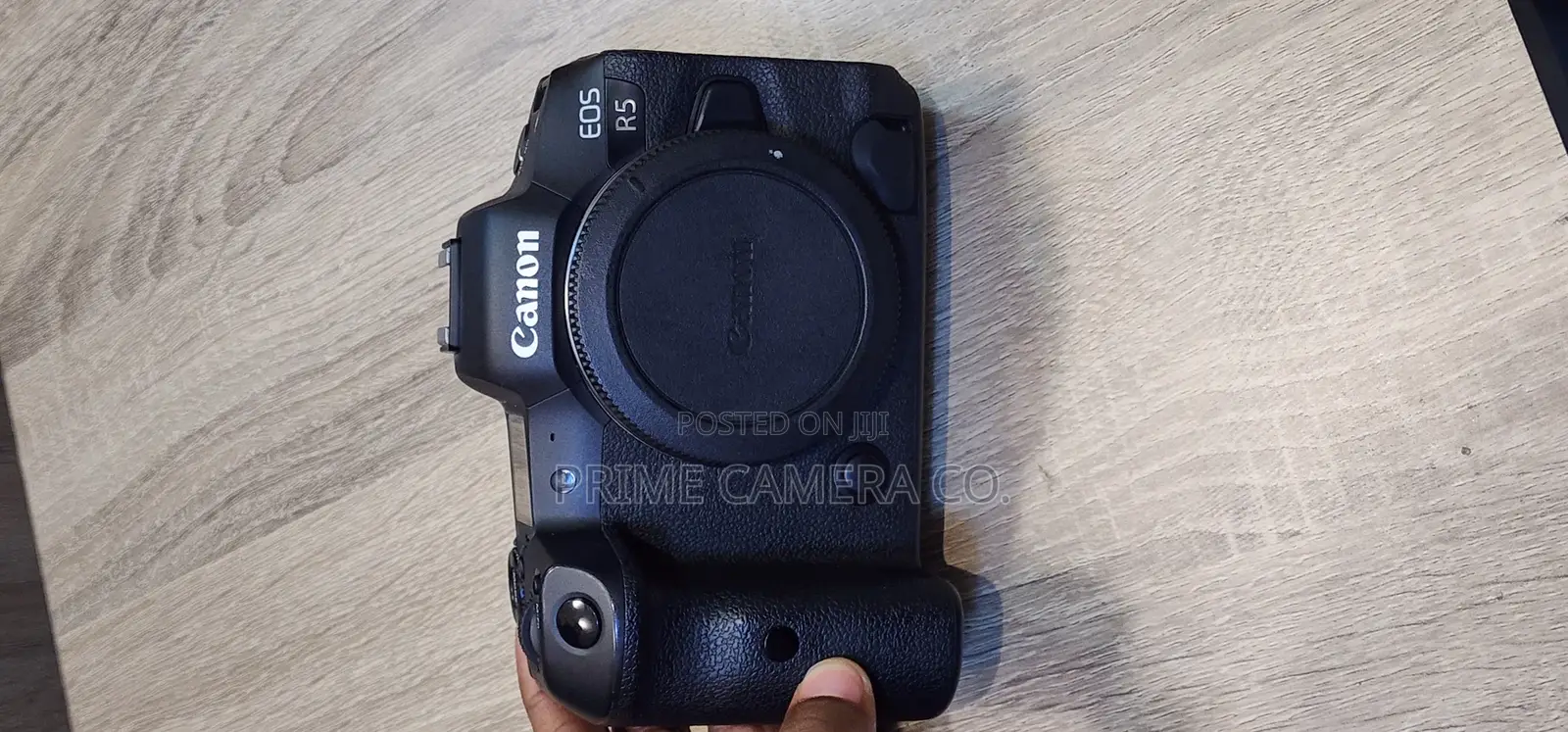 Canon Eos R5 Mirrorless Camera Body Only (Almost New)