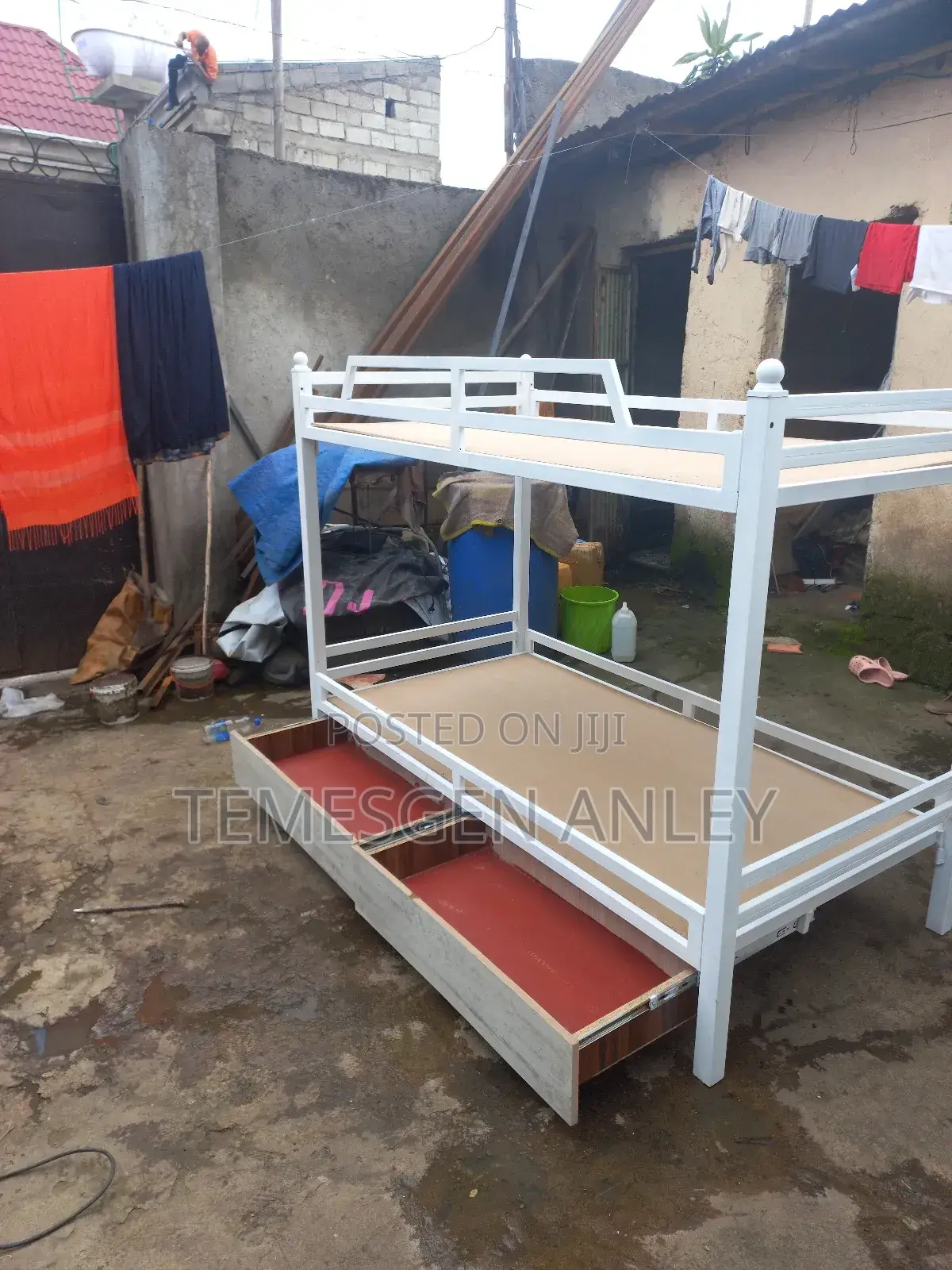 ተደራራቢ አልጋ 100