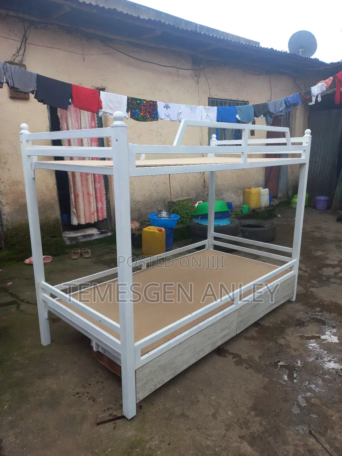 ተደራራቢ አልጋ 100