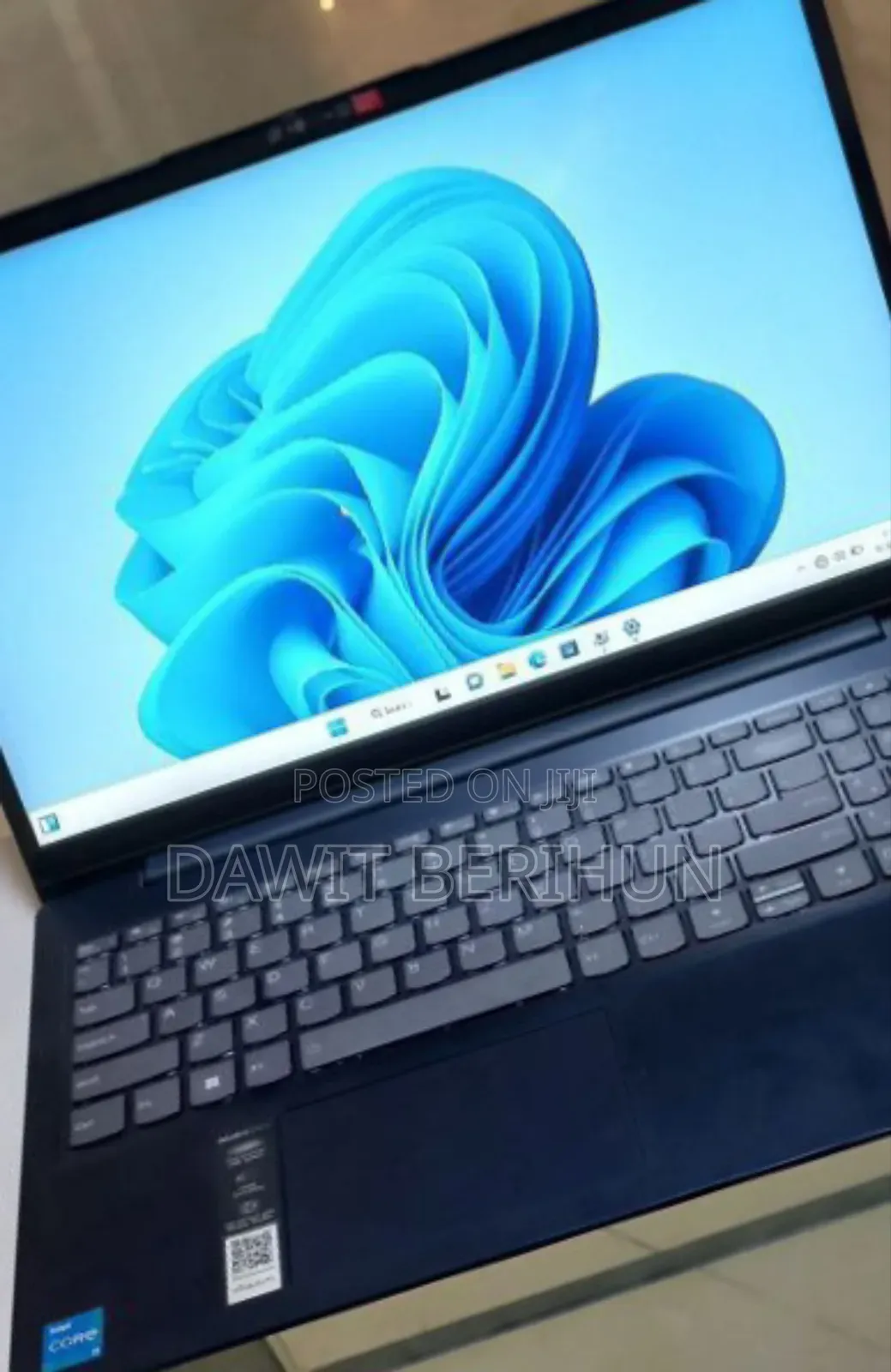 New Laptop Lenovo 8GB Intel Core I3 SSD 256GB