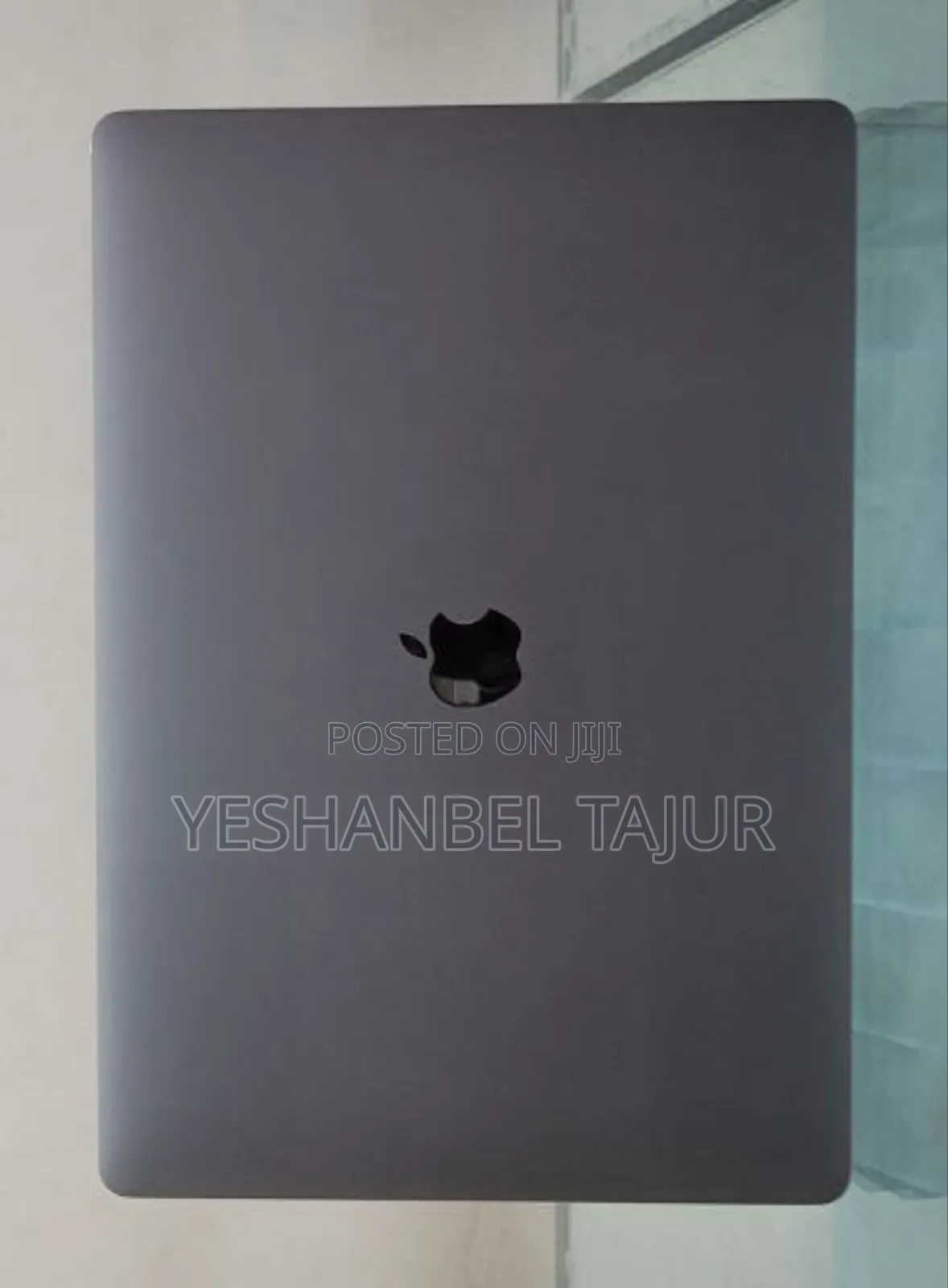 New Laptop Apple MacBook Pro 32GB Intel Core I9 SSD 512GB