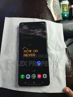 Photo - Samsung Galaxy S21 Ultra 5G 256 GB Black