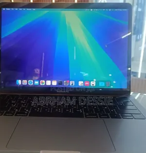 New Laptop Apple MacBook Pro 2019 8GB Intel Core I5 SSD 256GB