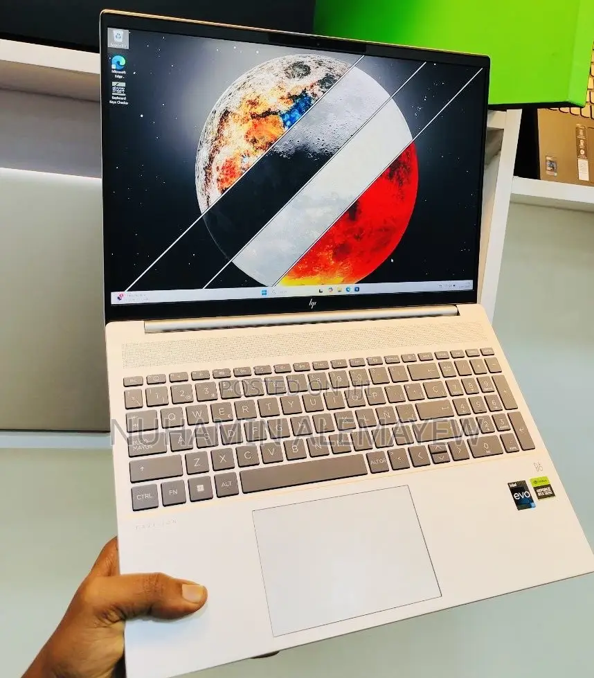 New Laptop HP Envy X360 16GB Intel Core I7 SSD 512GB