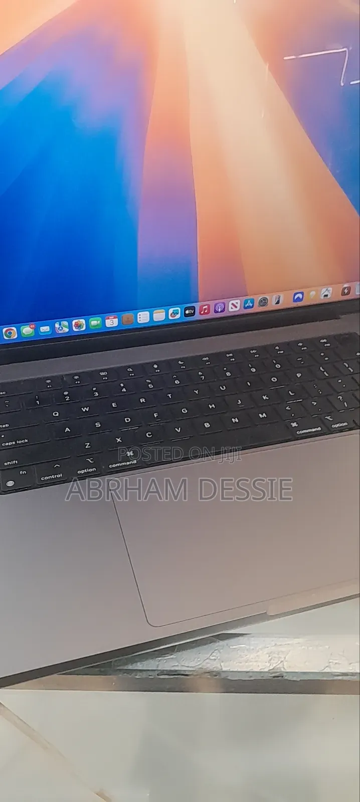 New Laptop Apple MacBook Pro M1 16GB Apple M1 Pro SSD 1T