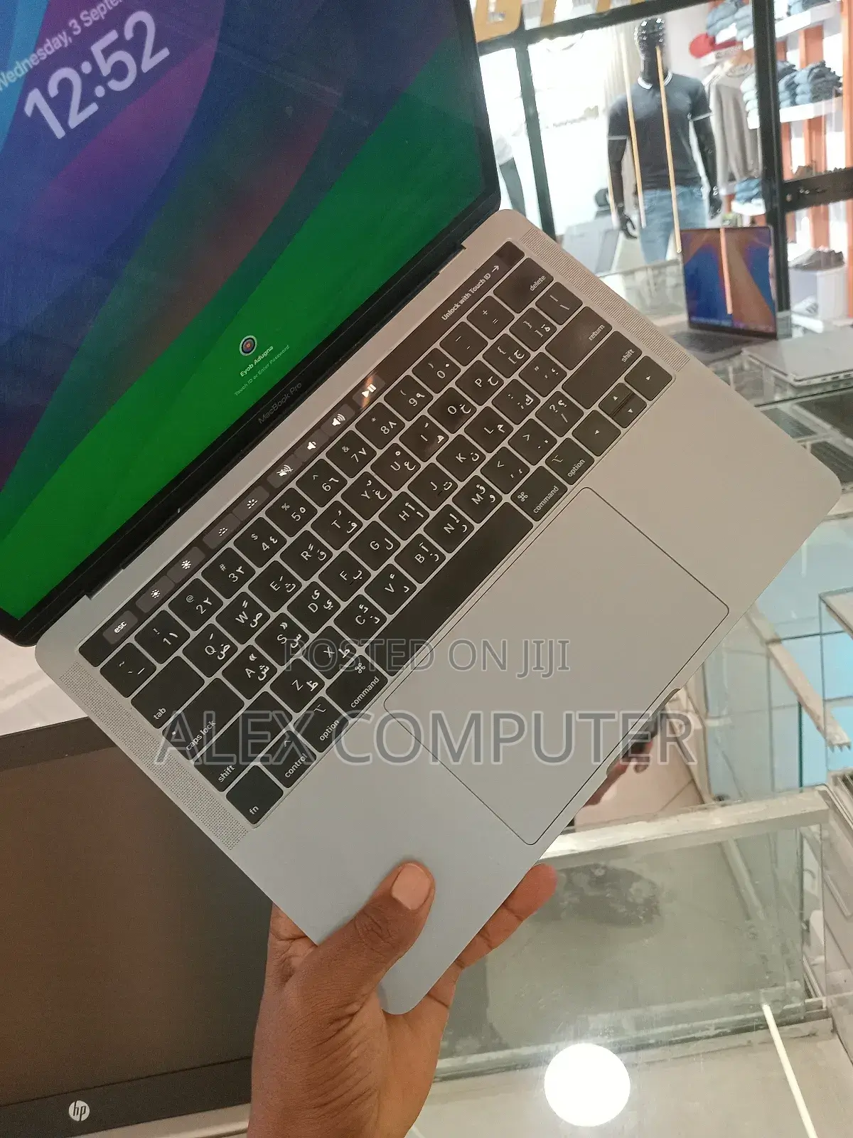 New Laptop Apple MacBook Pro 2019 8GB Intel Core I5 SSD 256GB