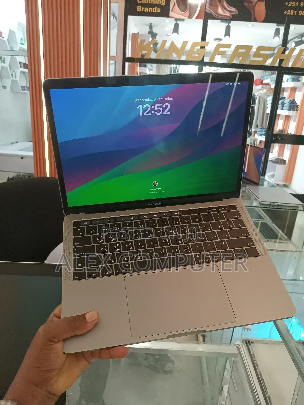 New Laptop Apple MacBook Pro 2019 8GB Intel Core I5 SSD 256GB