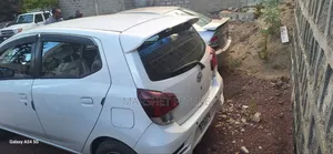 Toyota Yaris 2021 White